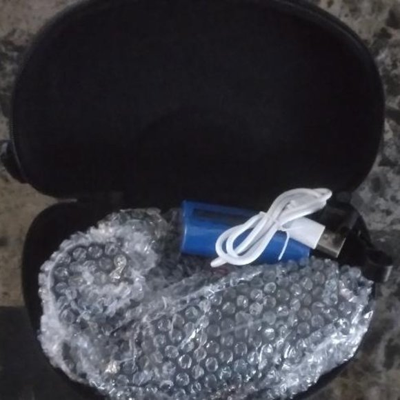 Colaer Cree Rechargeable Headlamp - Brightest 2000 Lumen with case and batteries - Picture 9 of 12